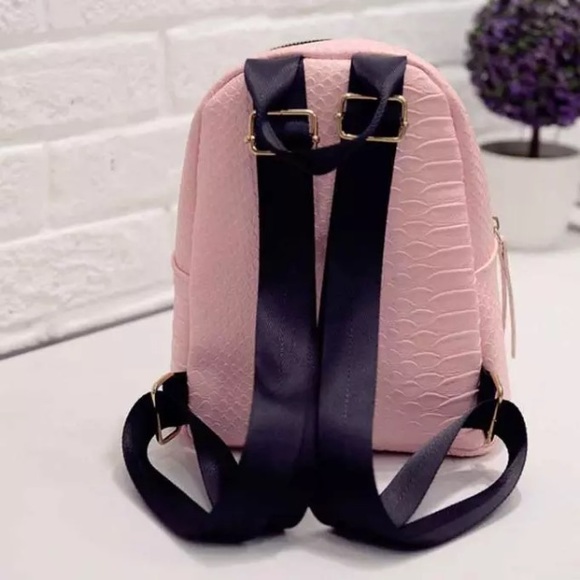 Last 1 Super cute pink mini backpack - Picture 7 of 8